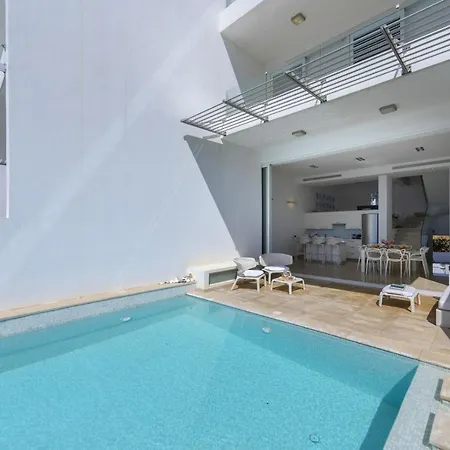 Villa Kalena Seafront *