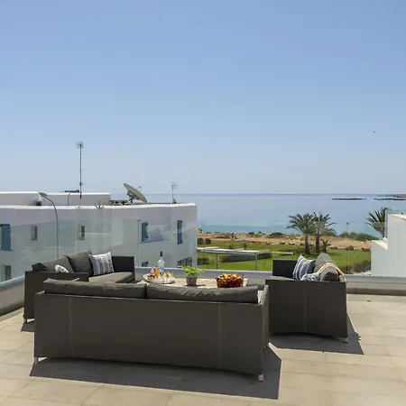 Kalena Seafront Villa