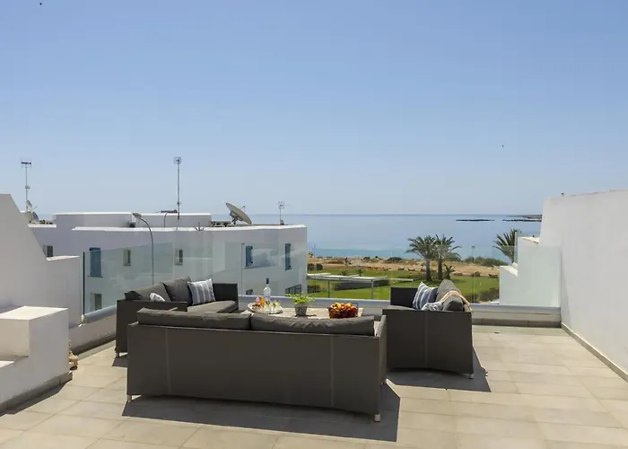 Kalena Seafront Villa